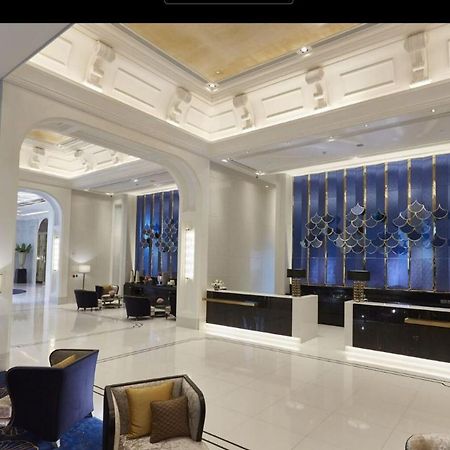 جراند سنتر بوينت سوكومفيت 55 ثونغ لو - SHA Plus بانكوك المظهر الخارجي الصورة The lobby of the hotel